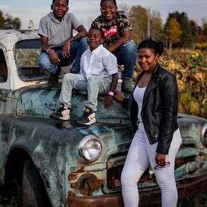 Meet your Posher, Fatima